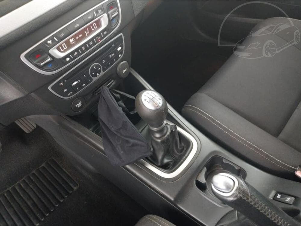 2010 Renault MEGANE - 13