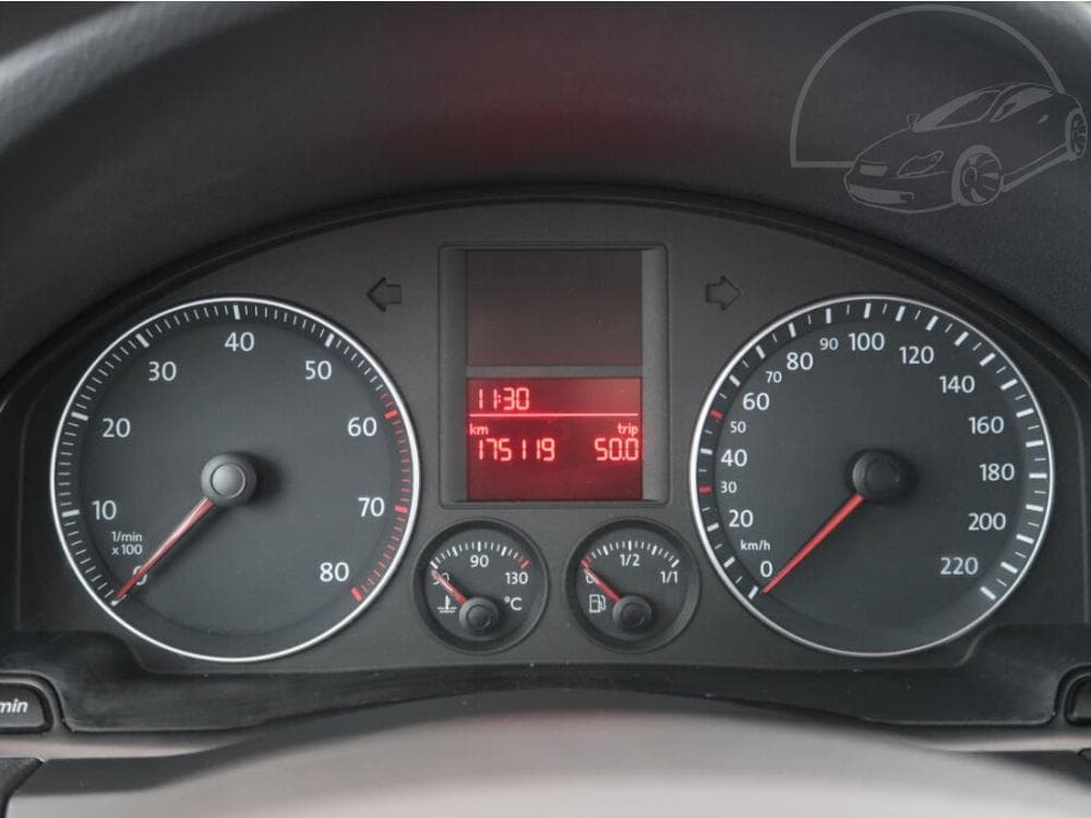 2005 Volkswagen GOLF - 11