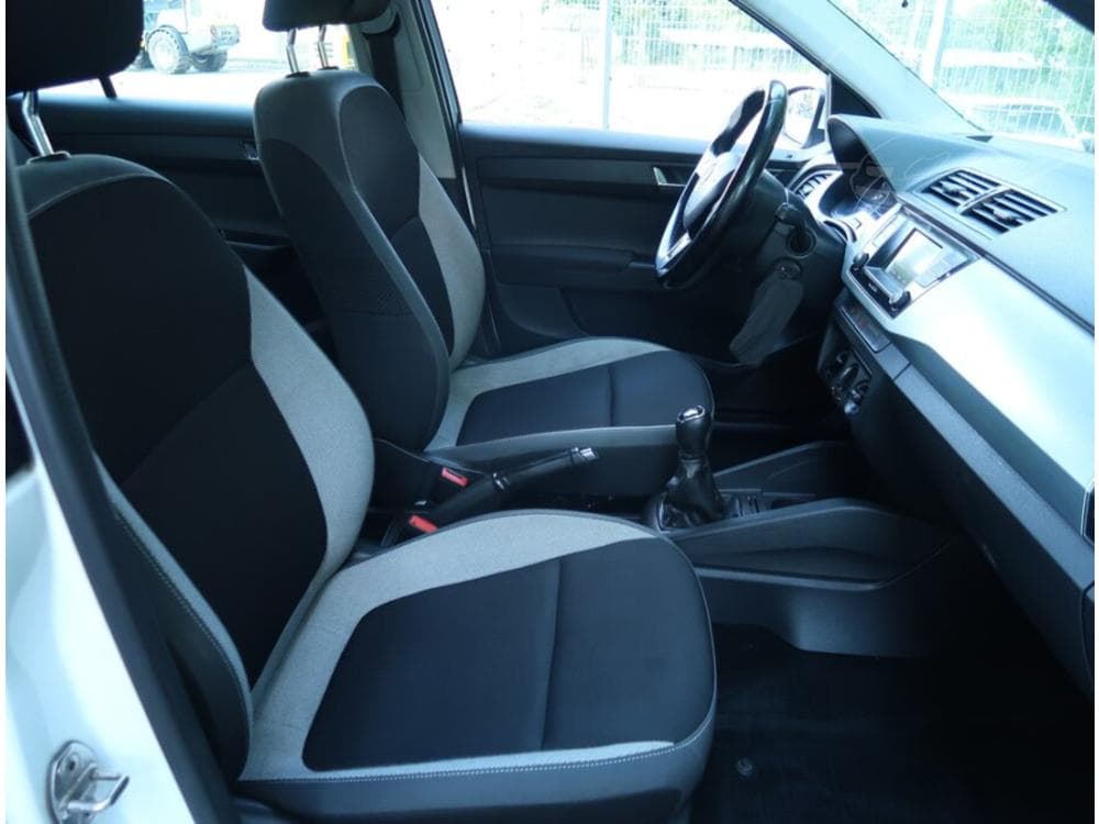 2016 Škoda FABIA - 9