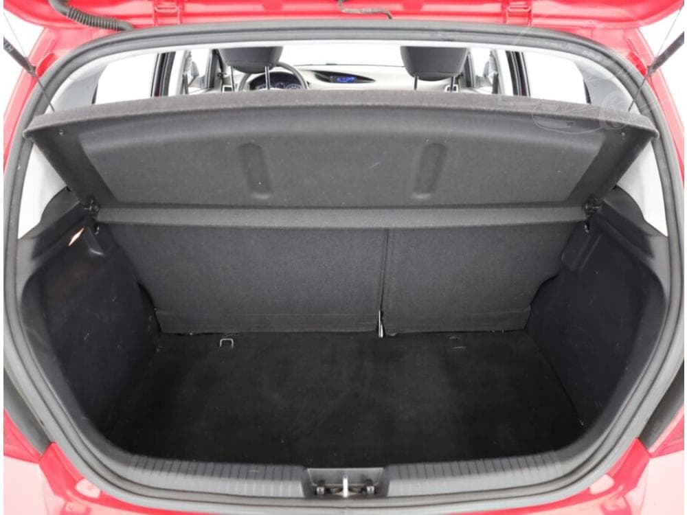 2010 Hyundai i20 - 15