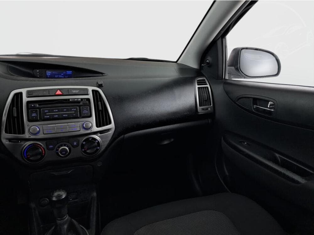 2013 Hyundai i20 - 8