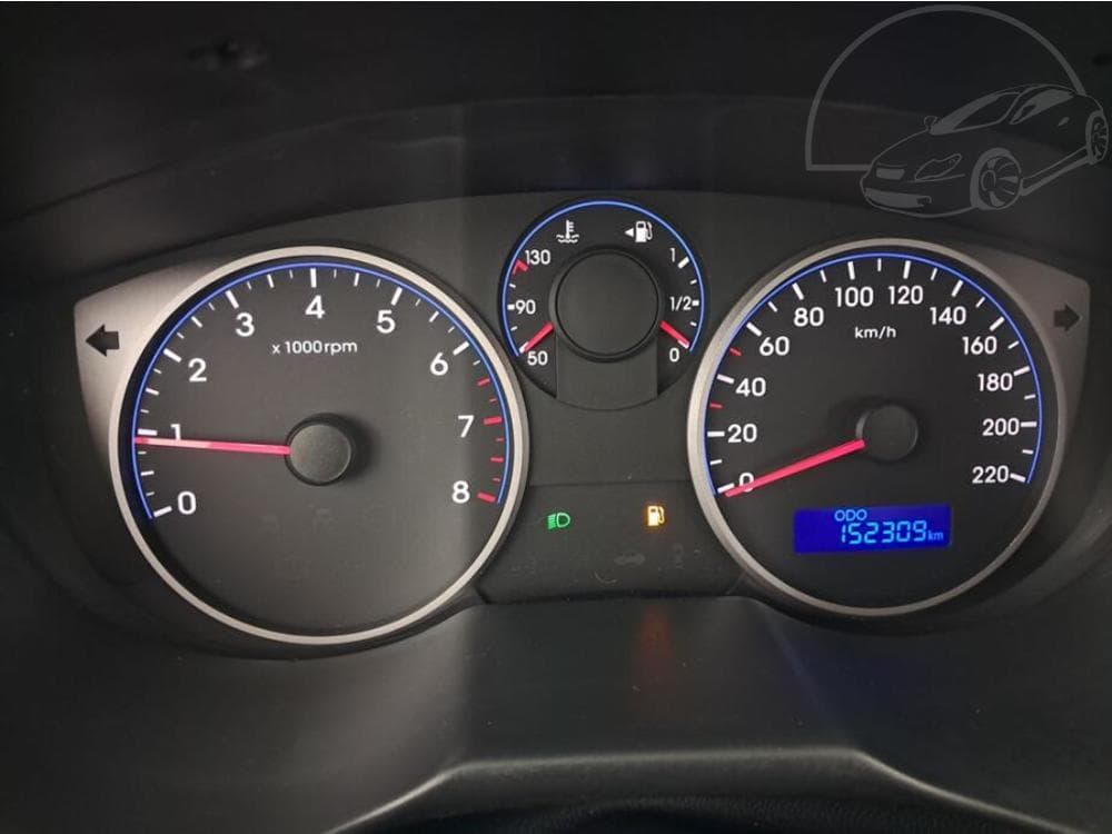 2013 Hyundai i20 - 11