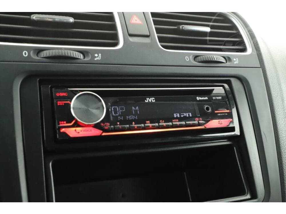 2010 Volkswagen GOLF - 8