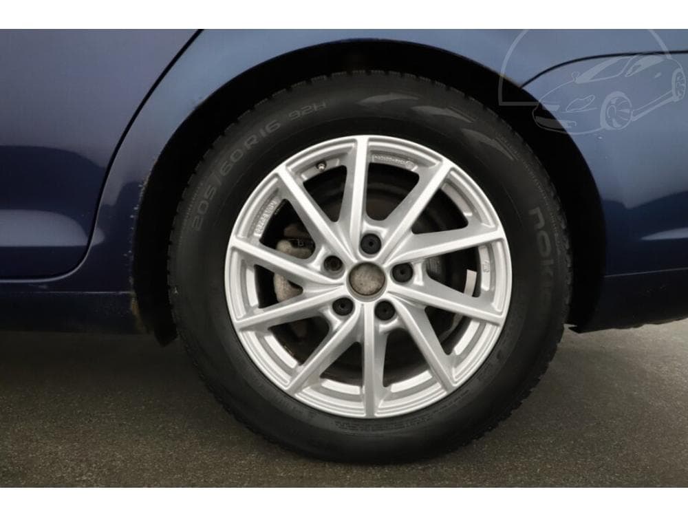 2010 Volkswagen GOLF - 12