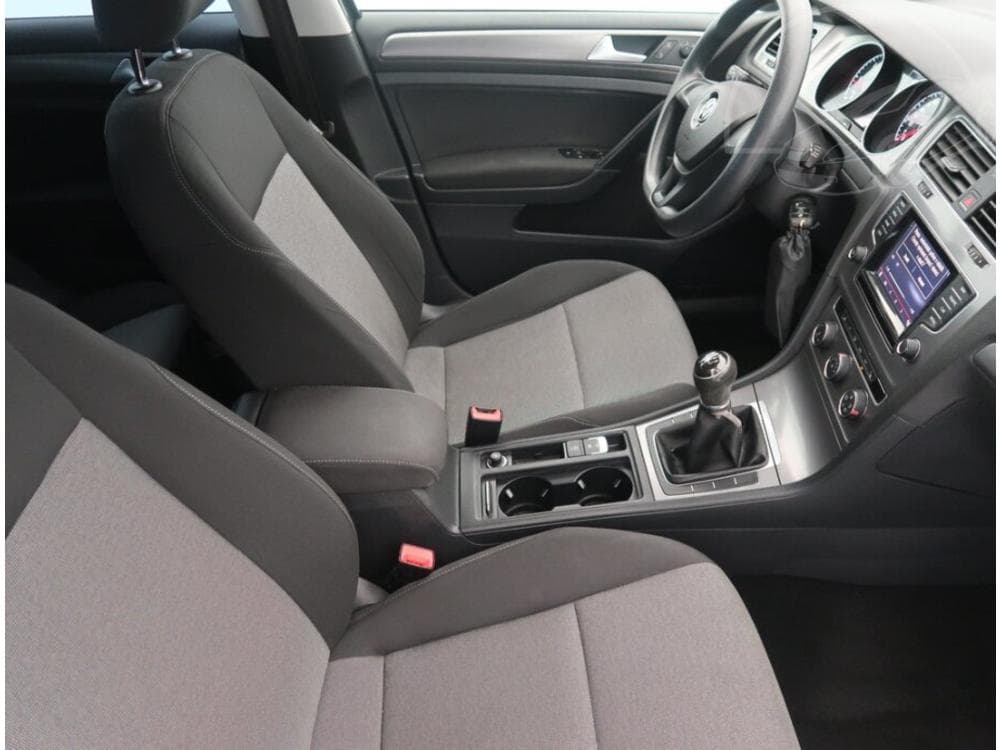 2014 Volkswagen GOLF - 9