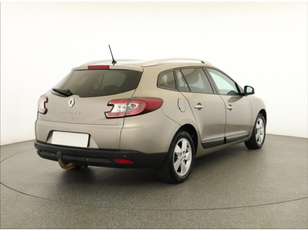 2010 Renault MEGANE - 5