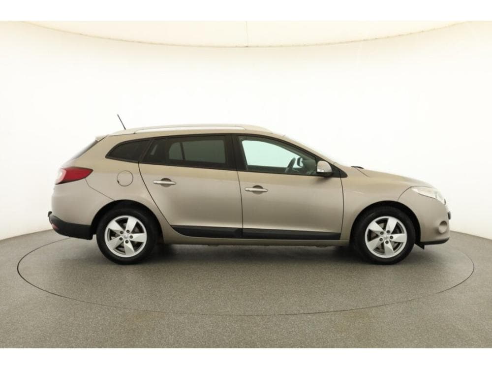 2010 Renault MEGANE - 6