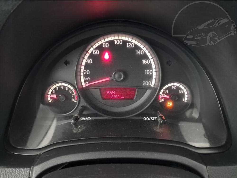 2014 Volkswagen UP! - 11