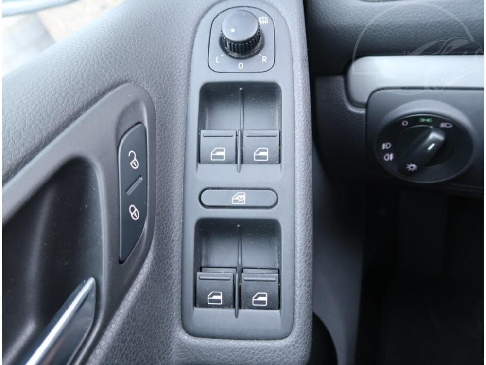 2010 Volkswagen GOLF - 14