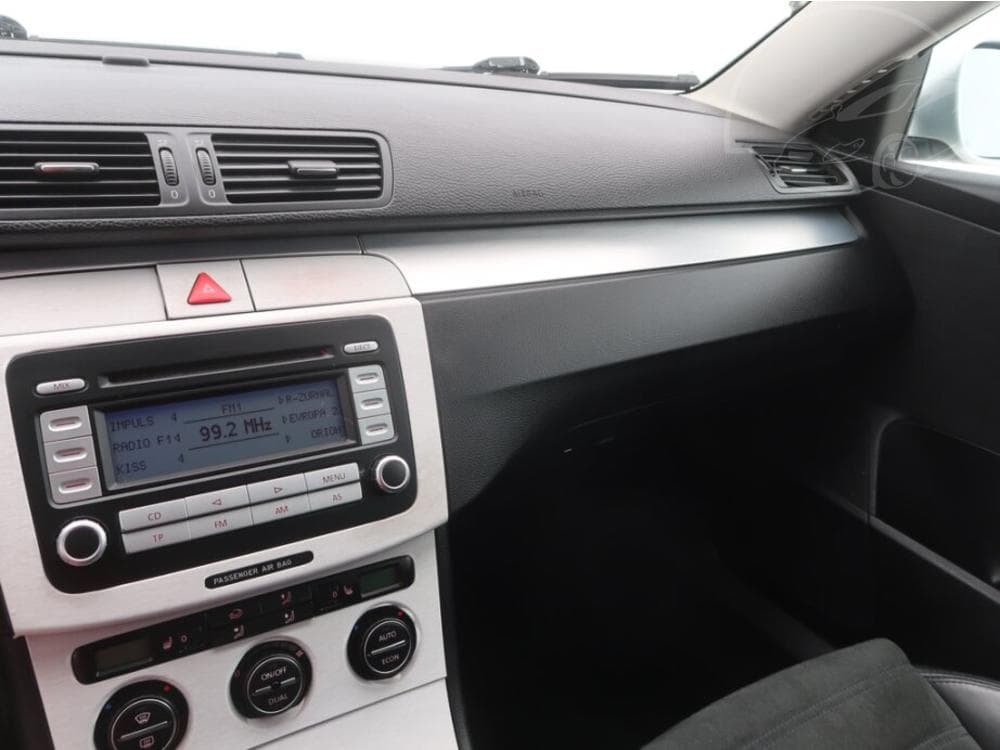 2007 Volkswagen PASSAT - 12