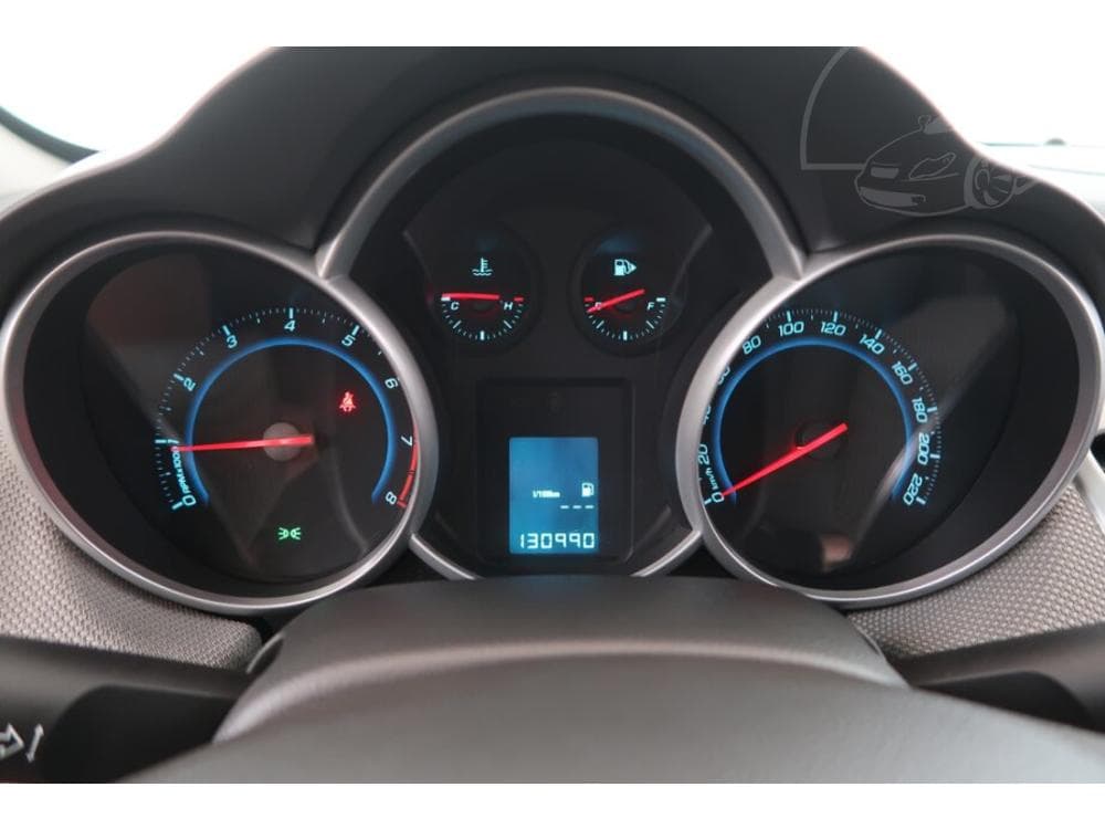 2009 Chevrolet CRUZE - 11