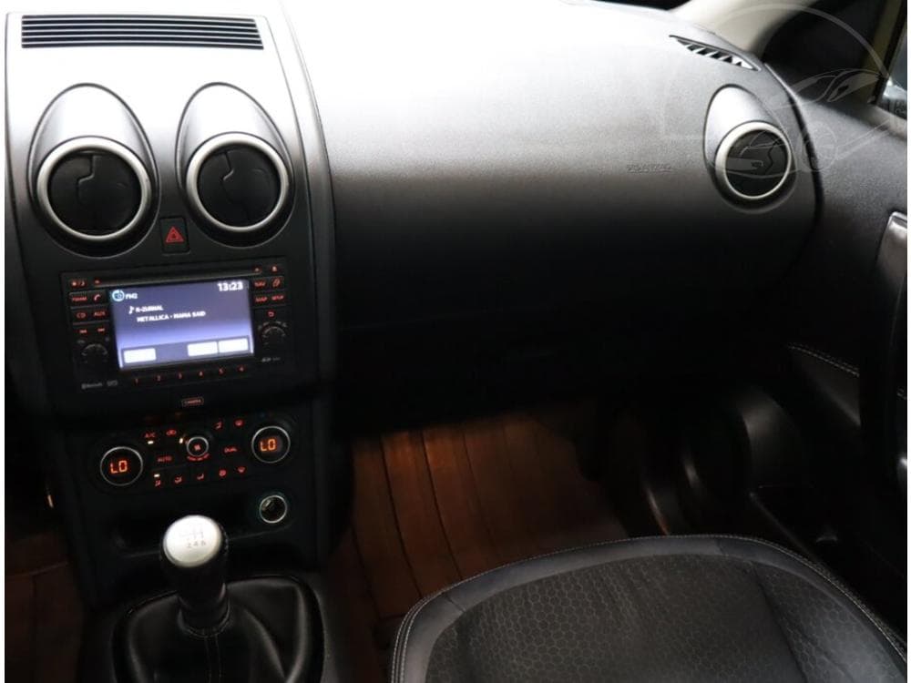 2013 Nissan QASHQAI - 8