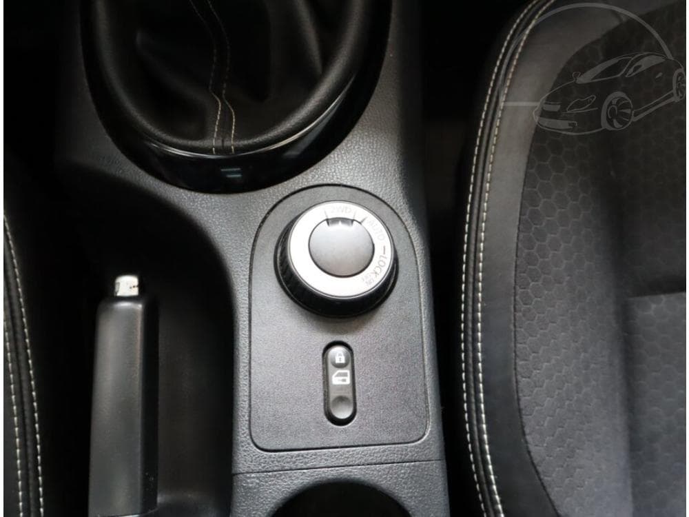 2013 Nissan QASHQAI - 15