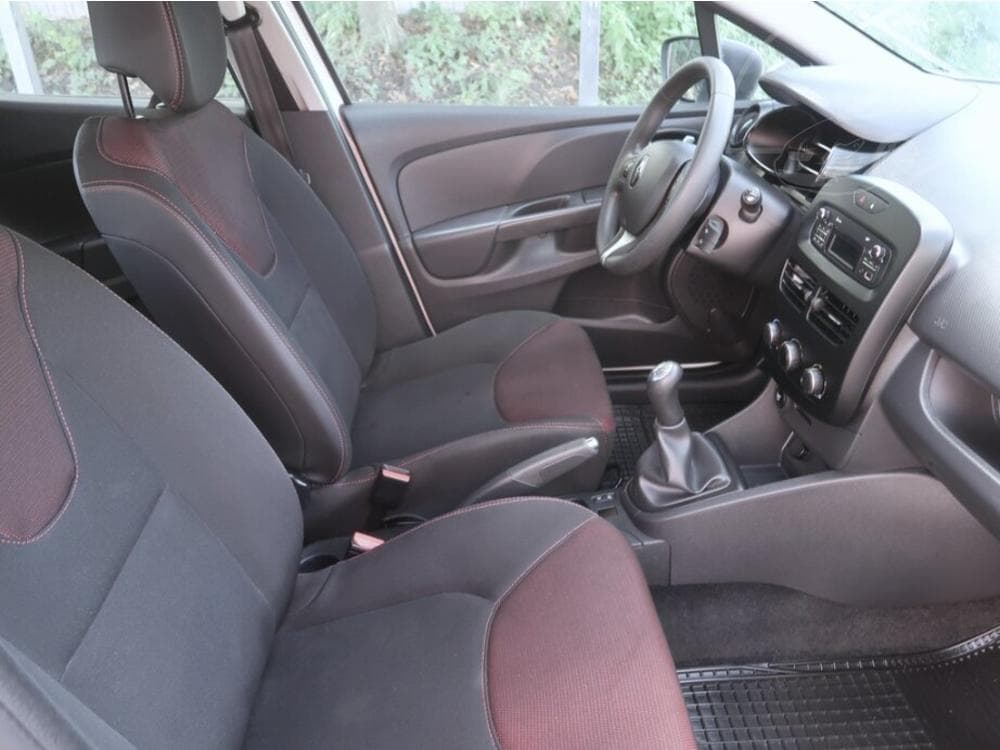 2015 Renault CLIO - 9
