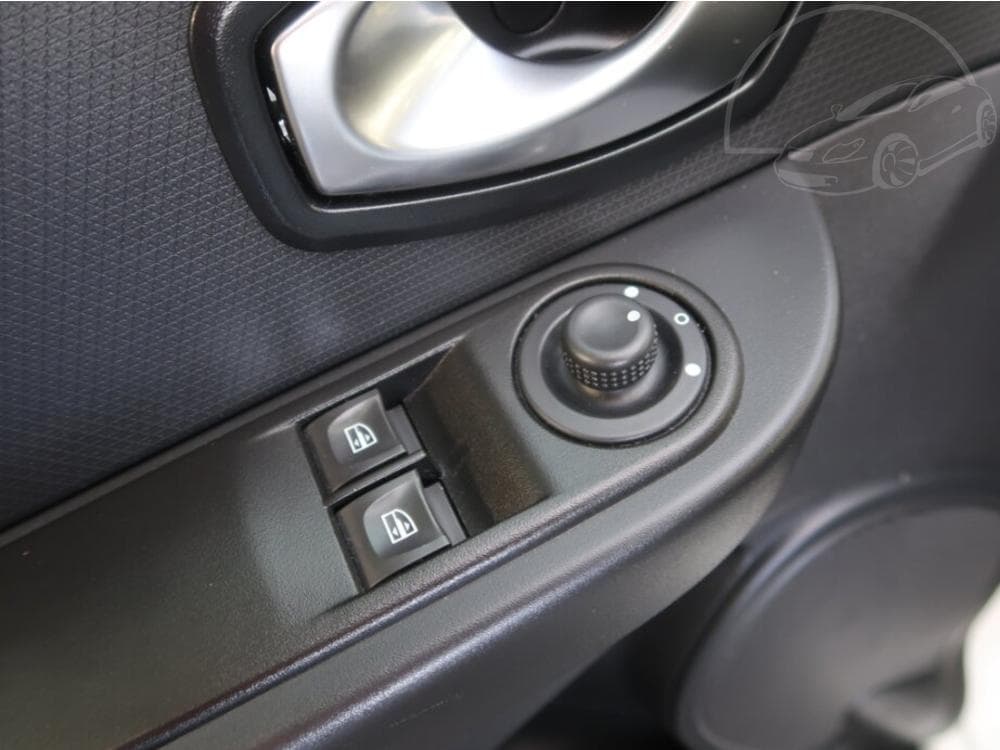 2015 Renault CLIO - 15