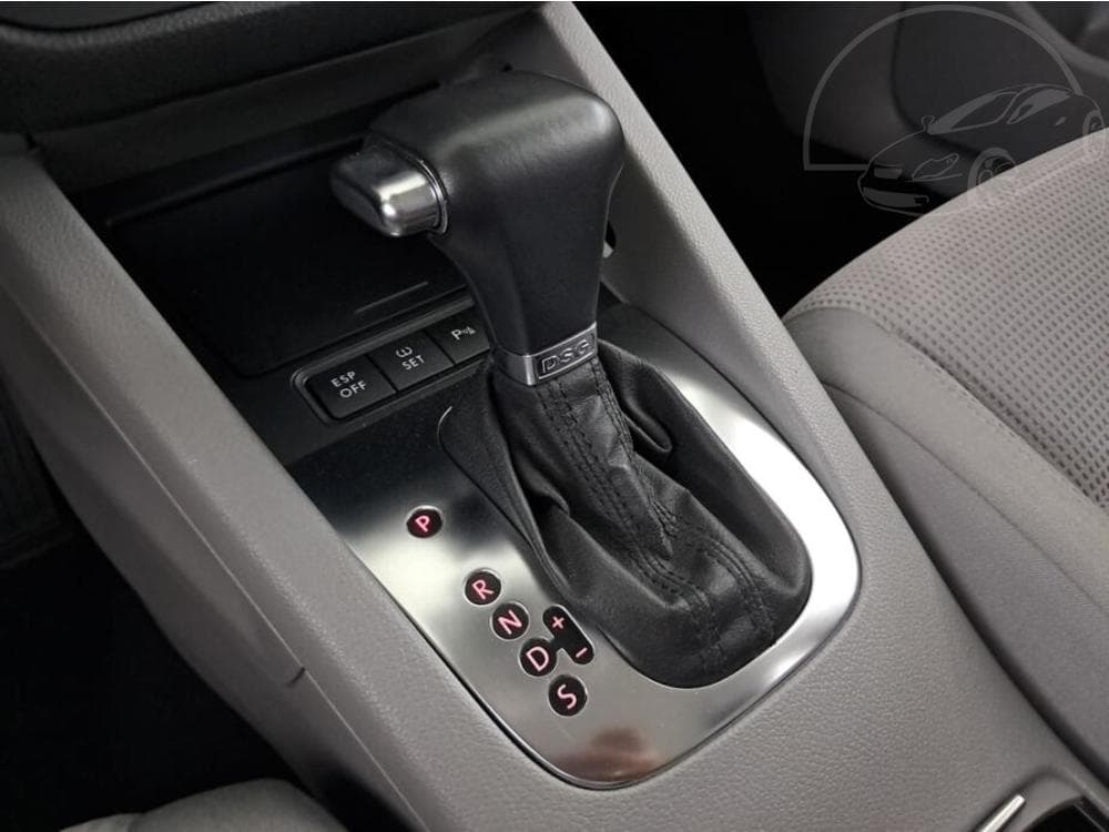 2009 Volkswagen GOLF - 13