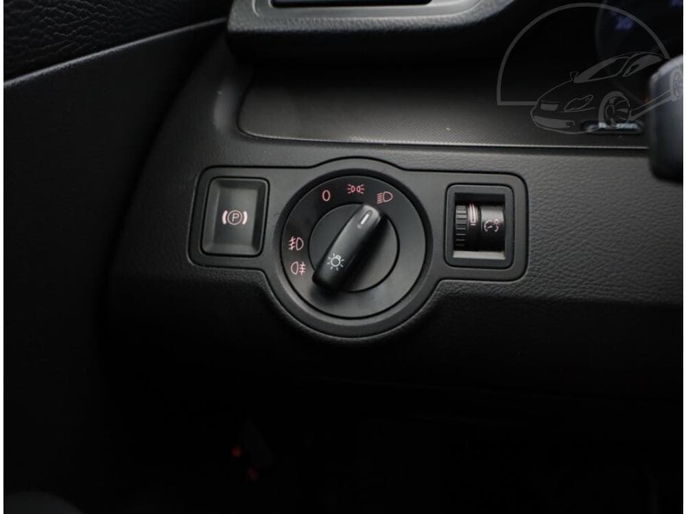 2007 Volkswagen PASSAT - 11