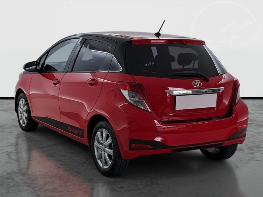 2011 Toyota YARIS - 4