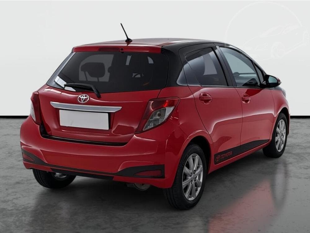 2011 Toyota YARIS - 5