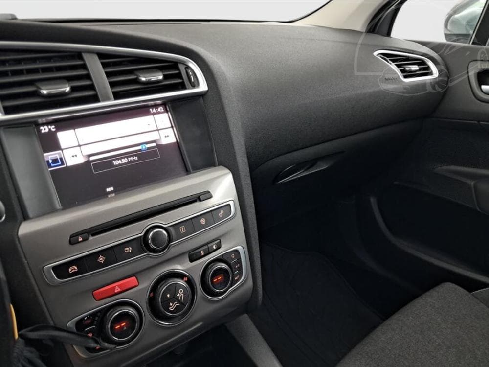 2016 Citroen C4 - 12