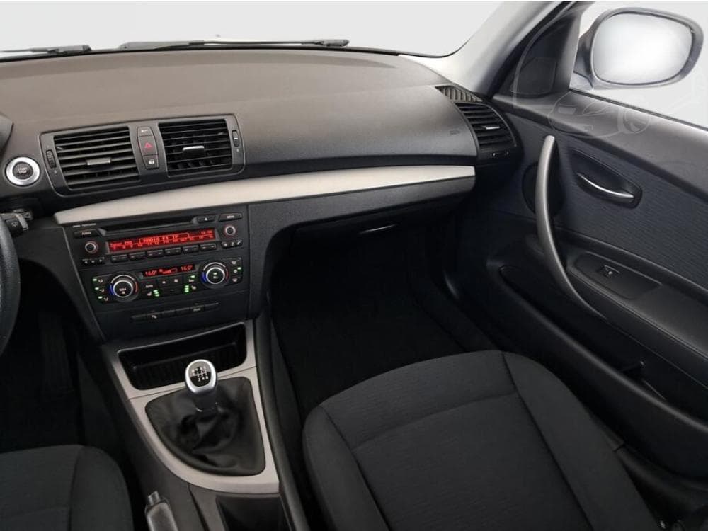 2011 BMW 1-SERIES - 8
