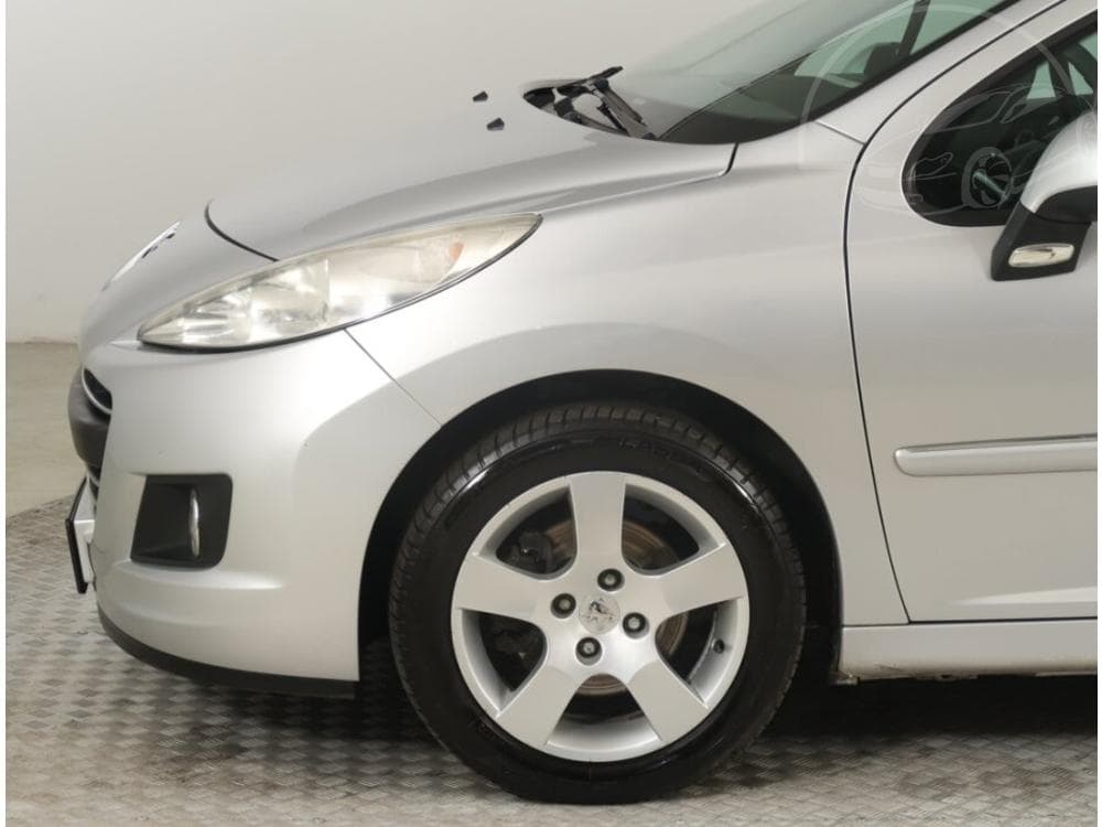 2012 Peugeot 207 - 14