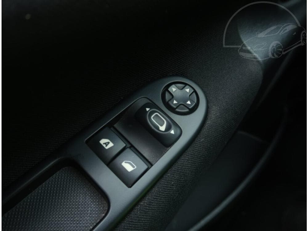 2012 Peugeot 207 - 15