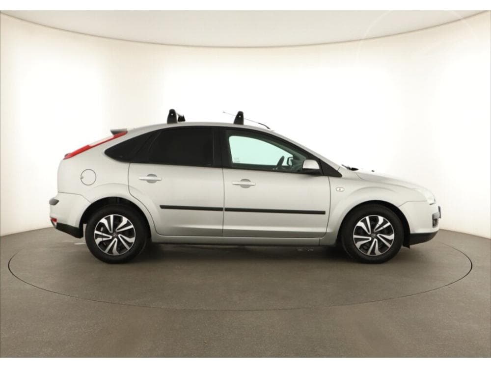 2006 Ford FOCUS - 6