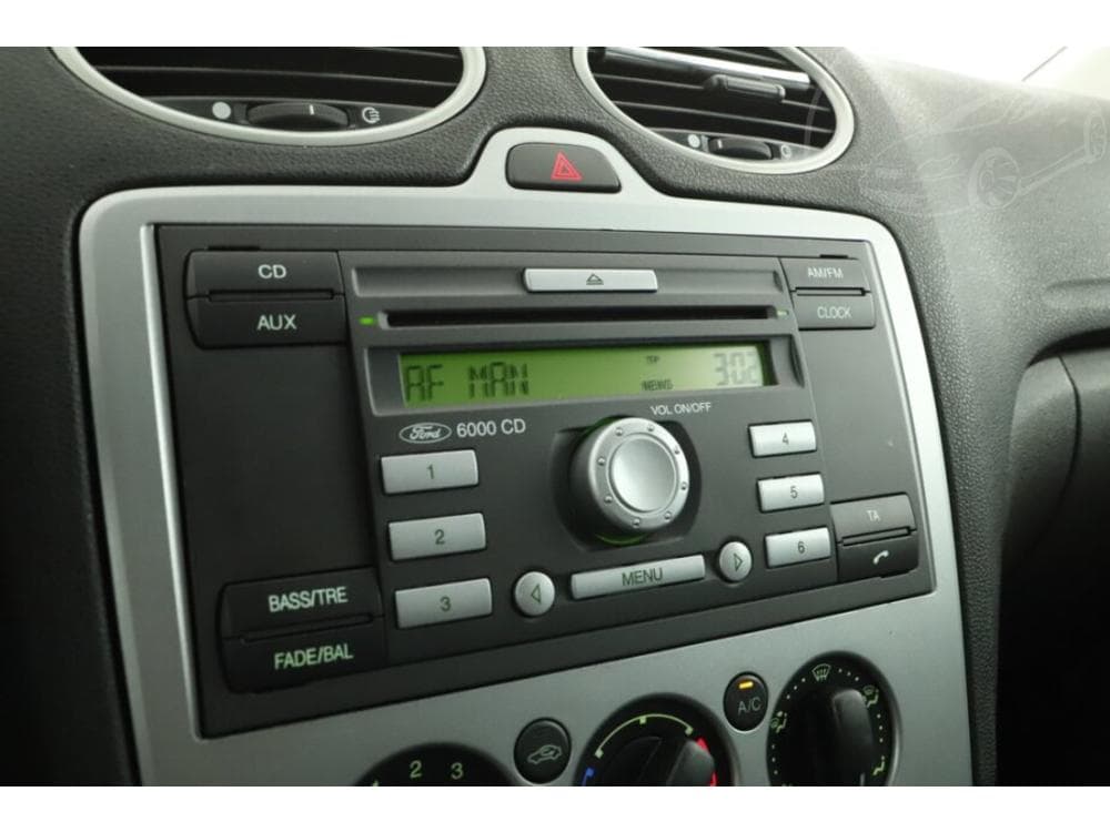 2006 Ford FOCUS - 9