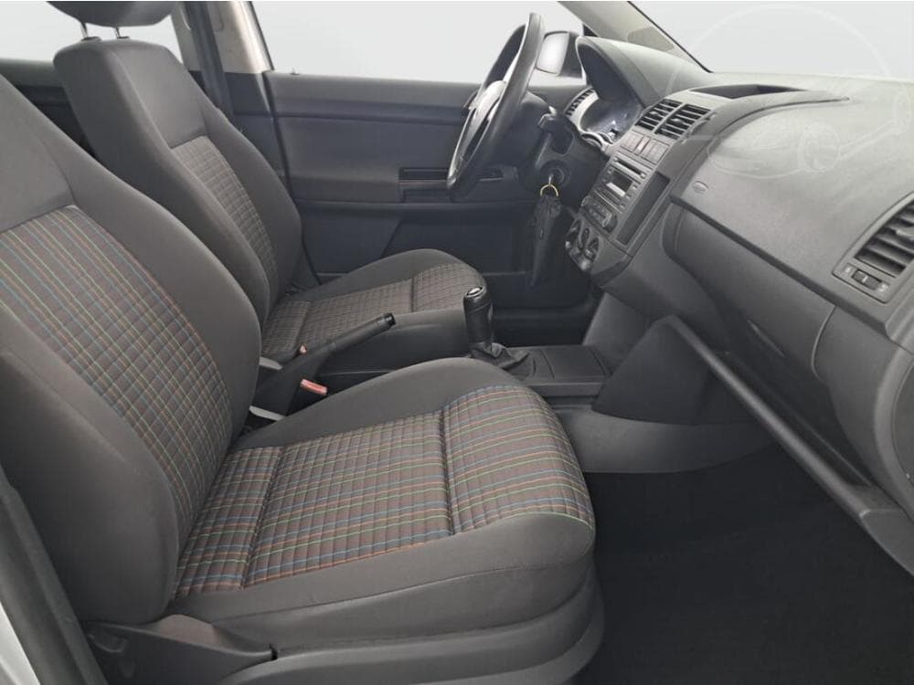2008 Volkswagen POLO - 9