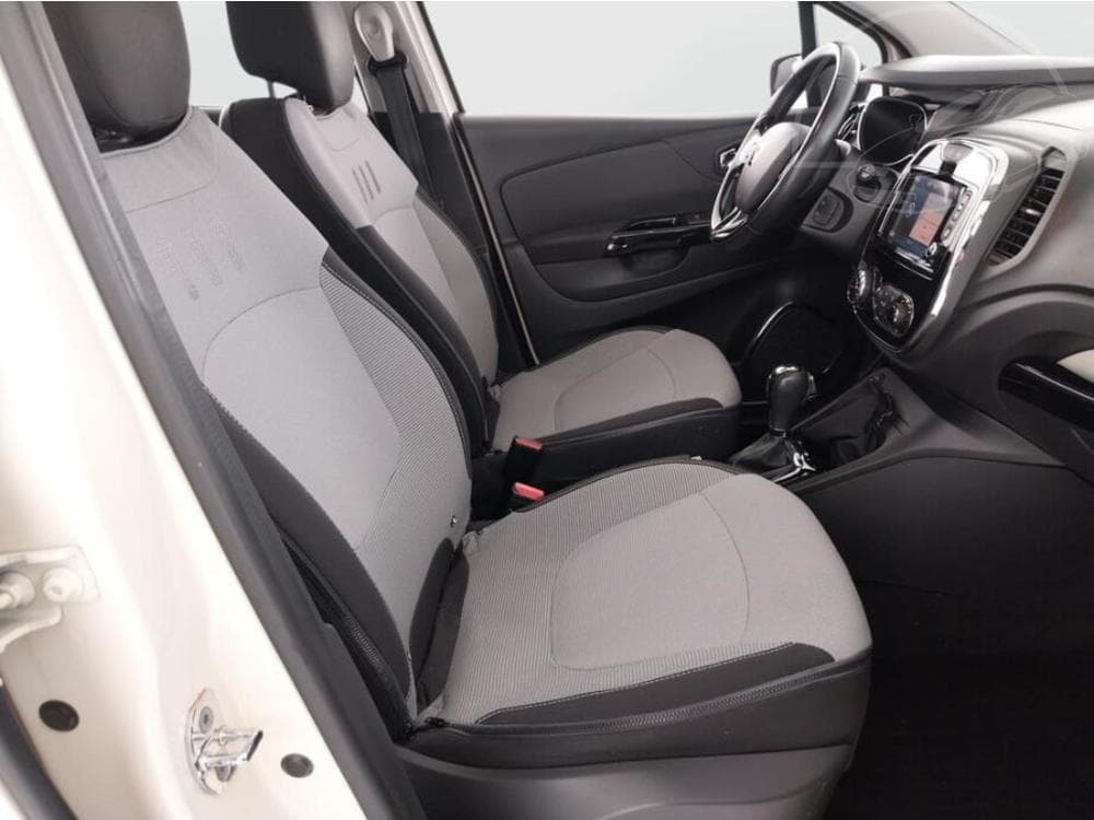 2015 Renault CAPTUR - 9