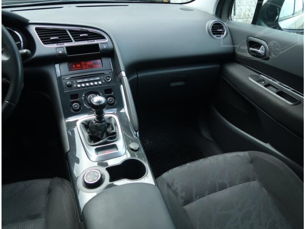 2010 Peugeot 3008 - 8