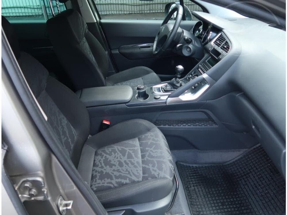 2010 Peugeot 3008 - 9