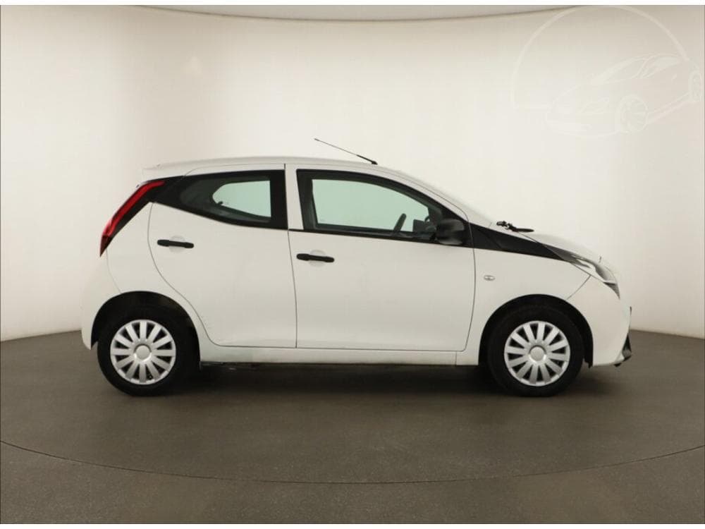 2021 Toyota AYGO - 6