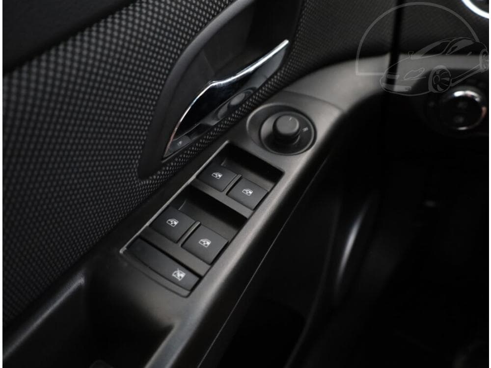 2012 Chevrolet CRUZE - 11