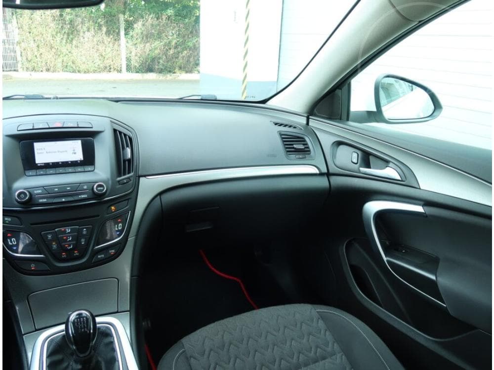 2015 Opel INSIGNIA - 8