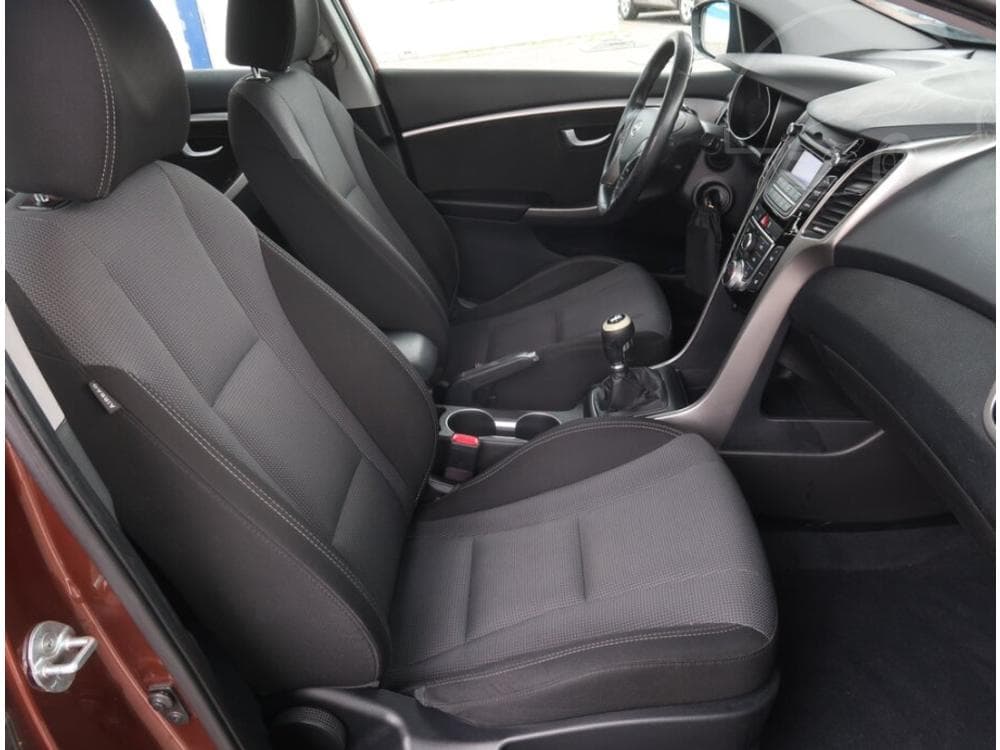2012 Hyundai i30 - 9