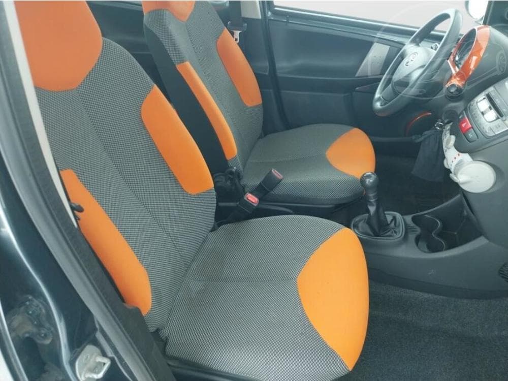 2012 Toyota AYGO - 9