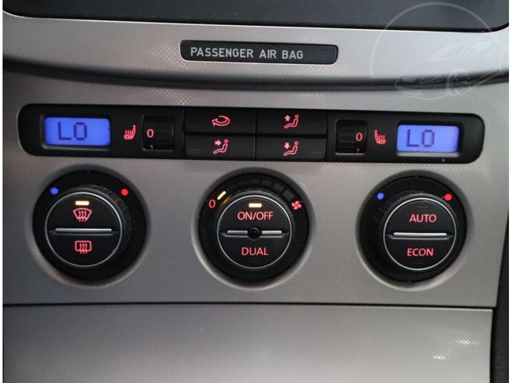 2007 Volkswagen PASSAT - 13