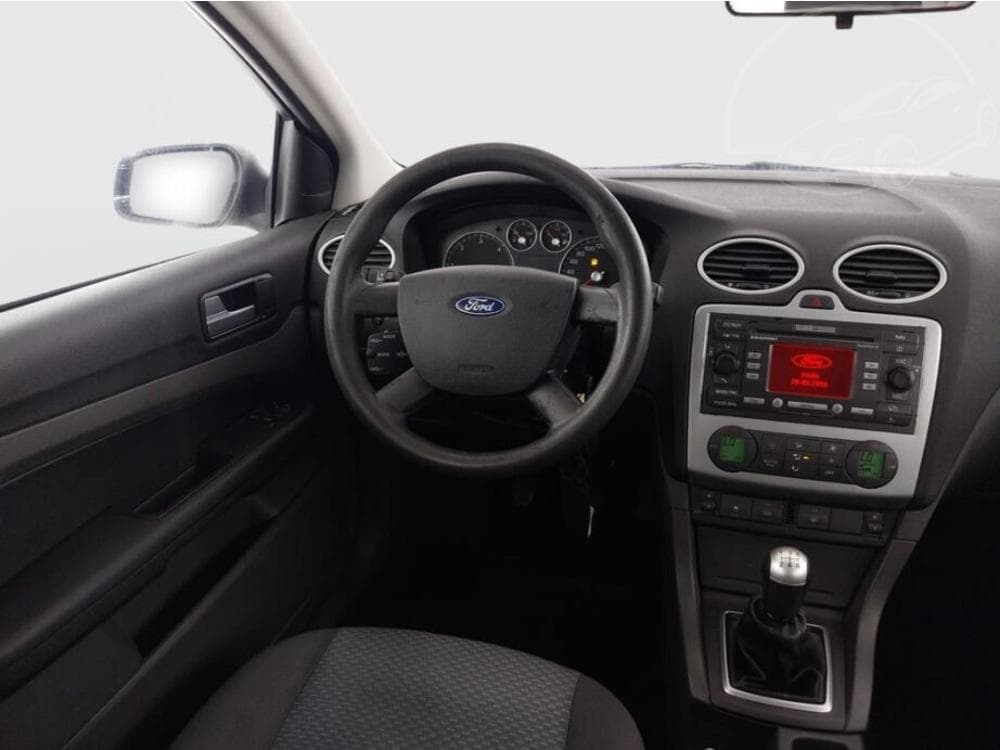 2005 Ford FOCUS - 7