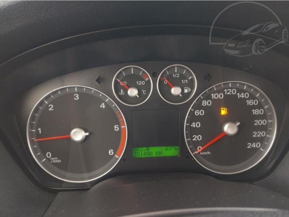 2005 Ford FOCUS - 11