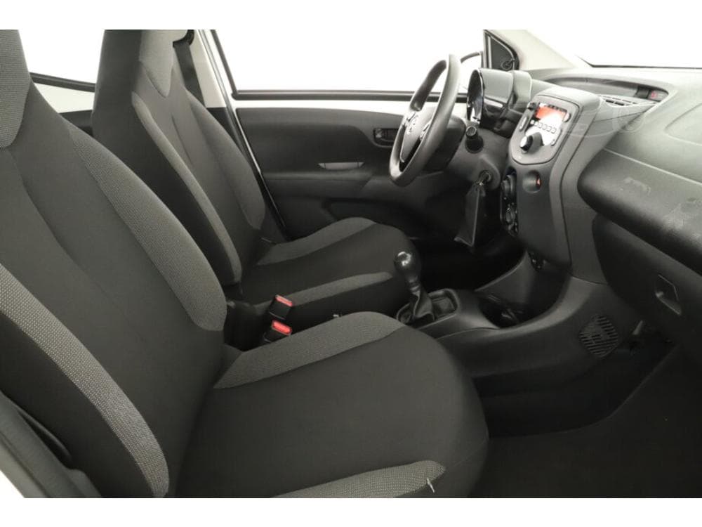 2021 Toyota AYGO - 7