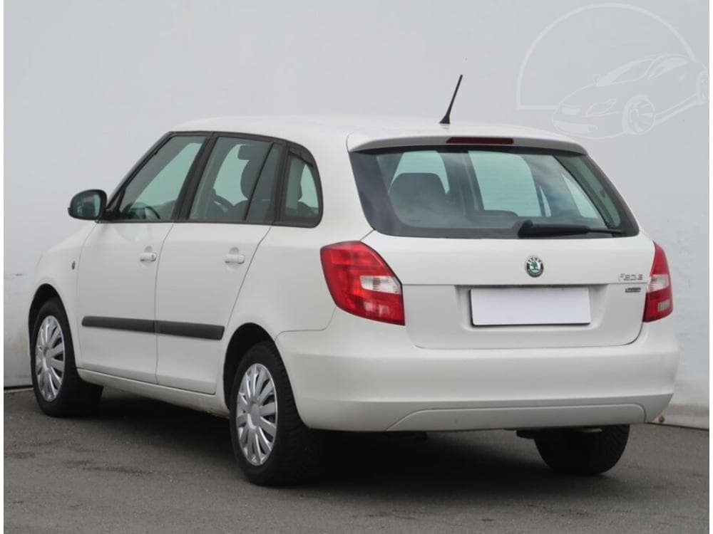 2011 Škoda FABIA - 4