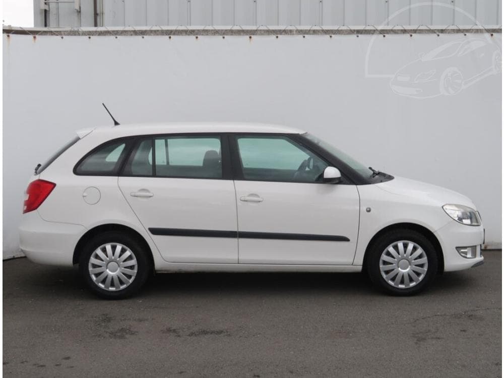2011 Škoda FABIA - 6