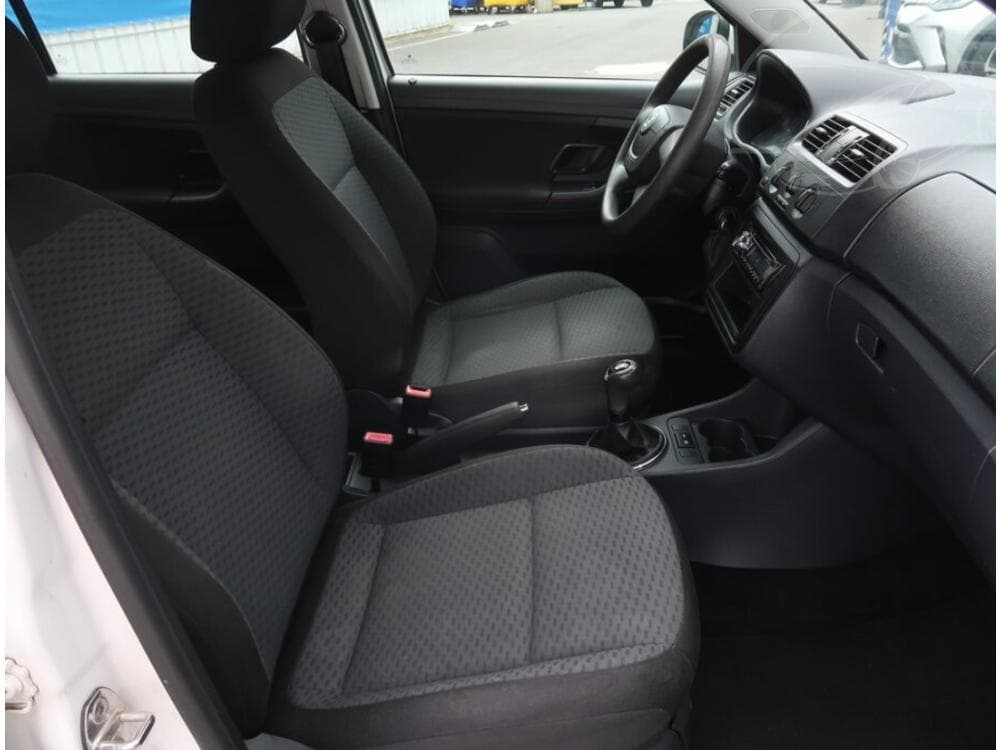 2011 Škoda FABIA - 9