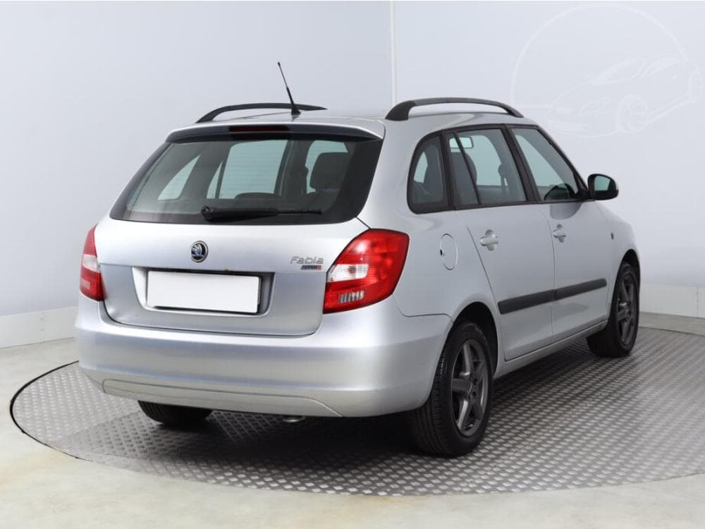 2010 Škoda FABIA - 5