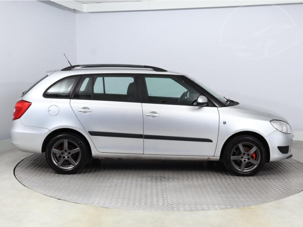 2010 Škoda FABIA - 6
