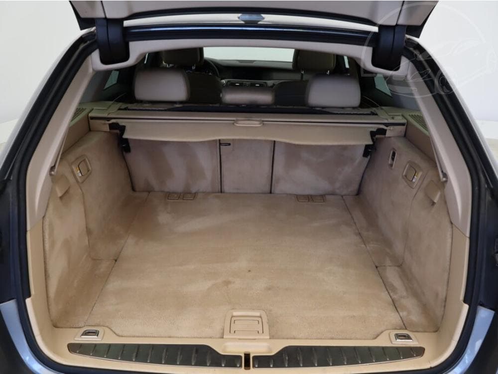 2012 BMW 5-SERIES - 12