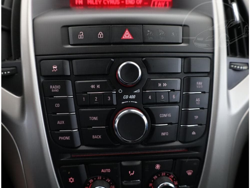 2011 Opel ASTRA - 11