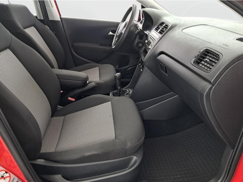 2010 Volkswagen POLO - 9